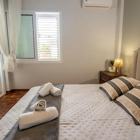 Beachfront Makenzy Apartamento *
